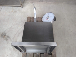 Omega weighing scale